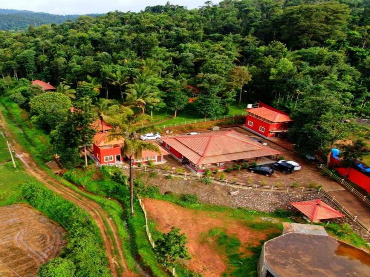 Cs County Resort Sakleshpur Exteriér fotografie