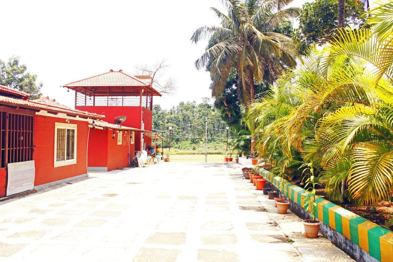 Cs County Resort Sakleshpur Exteriér fotografie
